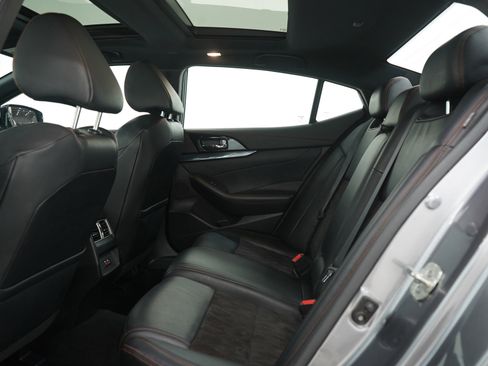Used 2021 Nissan Maxima SR w/ Sport Mat Group image 16