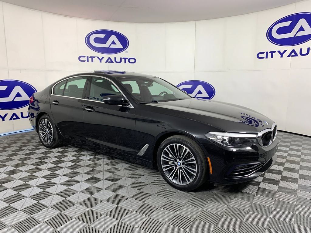 Used 2018 BMW 530i xDrive AWD/4WD image 1