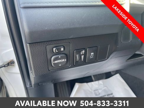 Used 2015 Toyota RAV4 LE FWD image 25