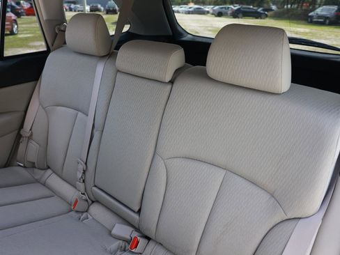 Used 2011 Subaru Outback 2.5i Premium w/ Popular Equipment Group 1B image 10