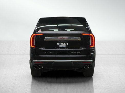 Used 2022 GMC Yukon XL Denali AWD/4WD image 4