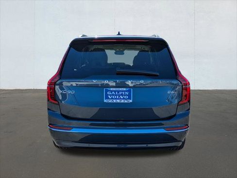 New 2026 Volvo XC90 B6 Ultra image 5