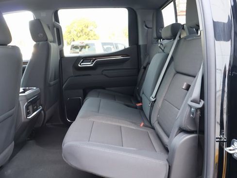 New 2026 GMC Sierra 1500 Elevation image 12