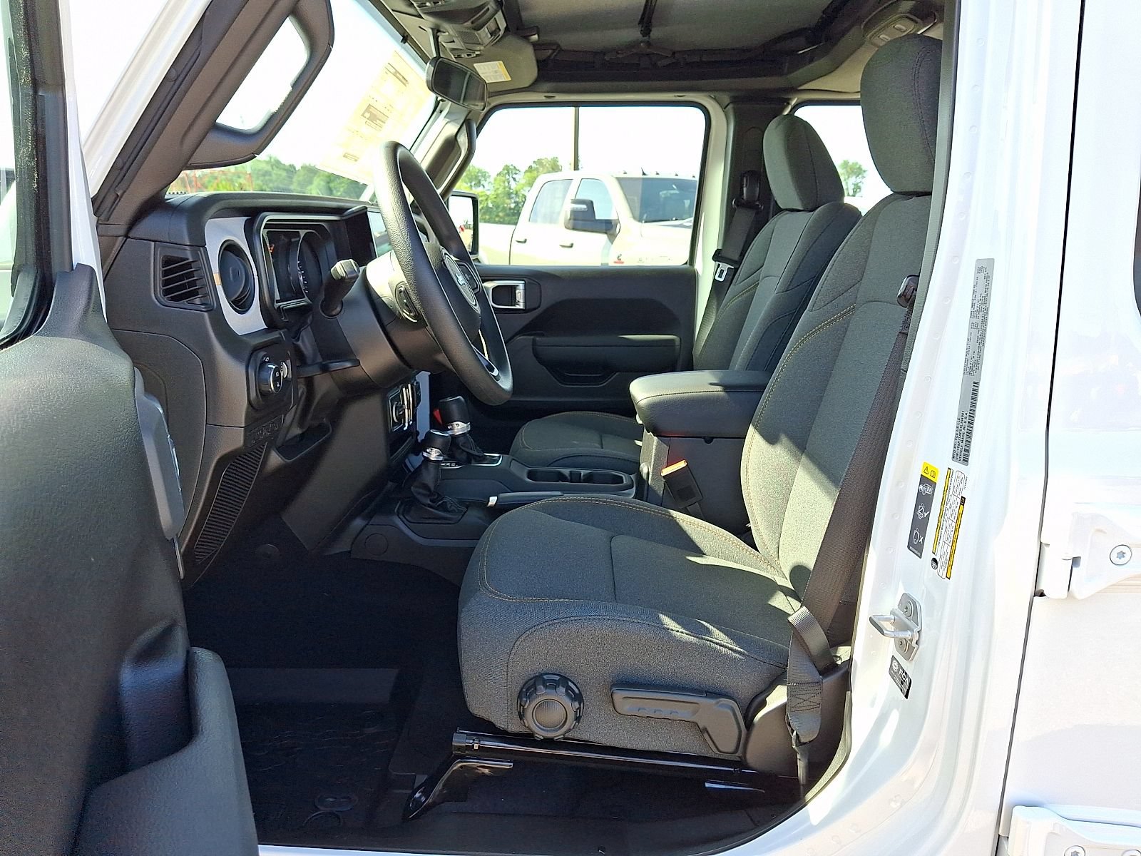 New 2026 Jeep Gladiator Sport AWD/4WD image 8