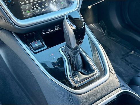 Used 2023 Subaru Outback Limited image 17