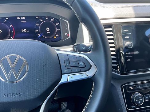 Used 2023 Volkswagen Atlas SE FWD image 25