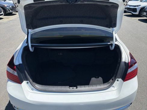 Used 2017 Honda Accord EX-L image 19