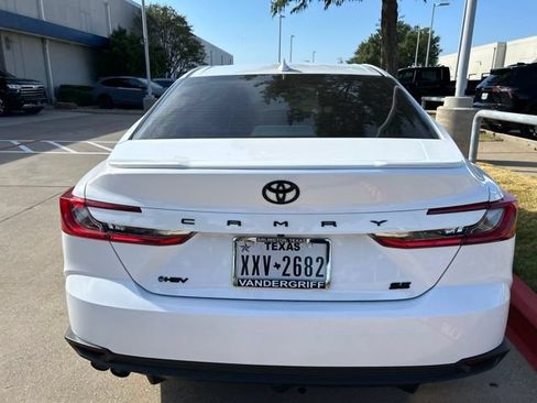 Used 2026 Toyota Camry SE w/ Convenience Package FWD image 5