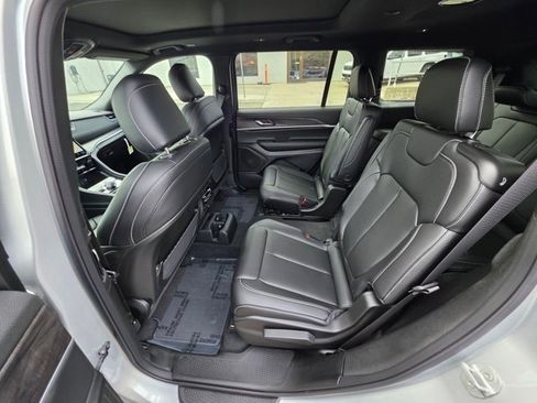 New 2025 Jeep Grand Cherokee L Limited w/ Trailer Tow Package image 21