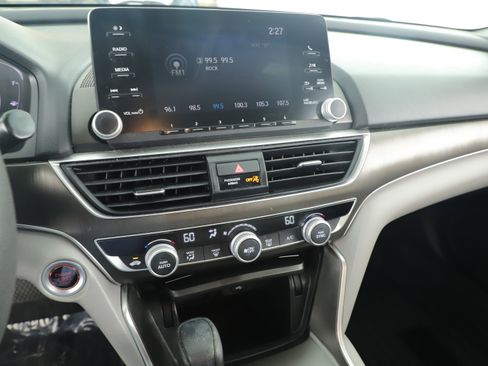 Used 2019 Honda Accord LX image 12