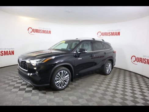 Used 2022 Toyota Highlander Platinum AWD/4WD image 4