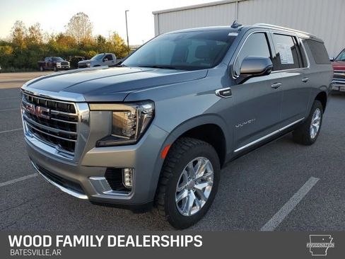 Used 2022 GMC Yukon XL SLT w/ SLT Luxury Package image 2