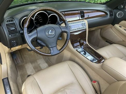 Used 2006 Lexus SC 430 Convertible RWD image 18
