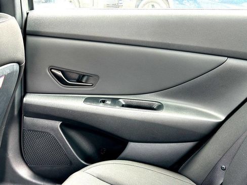 Used 2025 Hyundai Elantra Sport w/ Cargo Package FWD image 23
