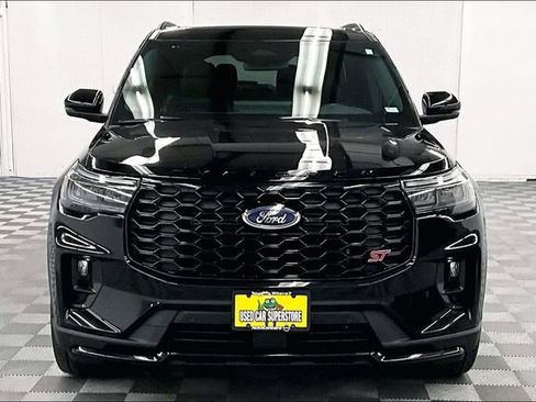 Used 2025 Ford Explorer ST AWD/4WD image 4