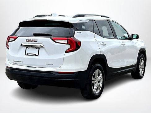 Used 2023 GMC Terrain SLE w/ Driver Convenience Package image 5