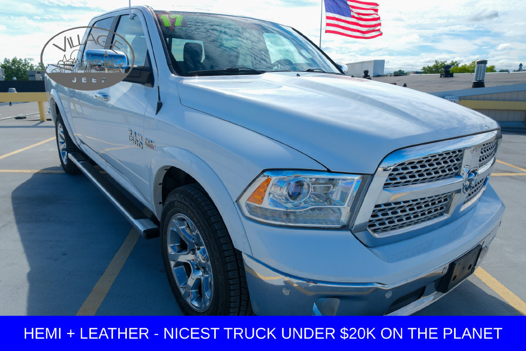 Used 2017 RAM 1500 Laramie w/ Convenience Group AWD/4WD image 3