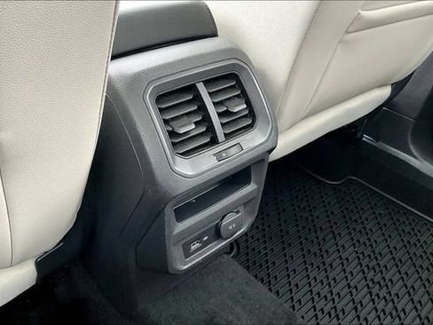 Used 2019 Volkswagen Tiguan SEL AWD/4WD image 10