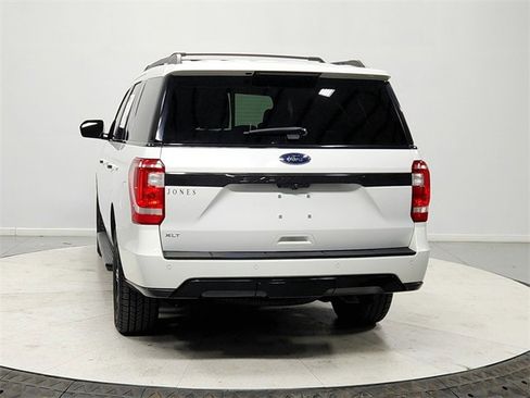 Used 2021 Ford Expedition XLT image 6