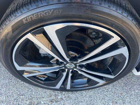 Certified 2023 Nissan Sentra SR w/ SR Premium Package image 39