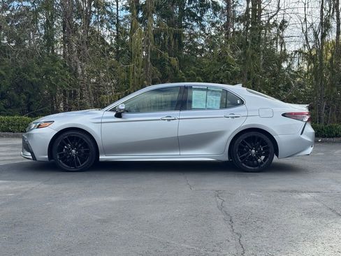 Used 2024 Toyota Camry XSE image 3