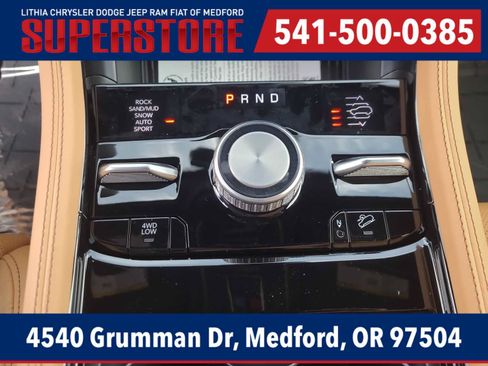 New 2026 Jeep Grand Cherokee Summit w/ Obsidian Package AWD/4WD image 25