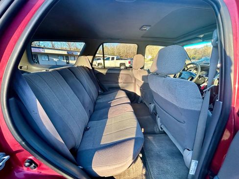 Used 2002 Toyota 4Runner SR5 image 16