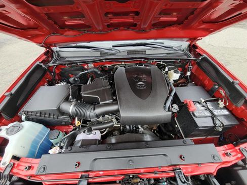 Used 2020 Toyota Tacoma 4x4 Double Cab image 32