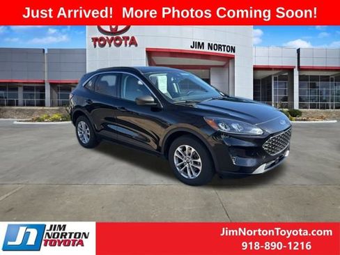 Used 2022 Ford Escape SE w/ Convenience Package image 1