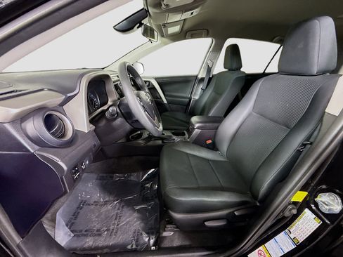 Used 2017 Toyota RAV4 LE image 21