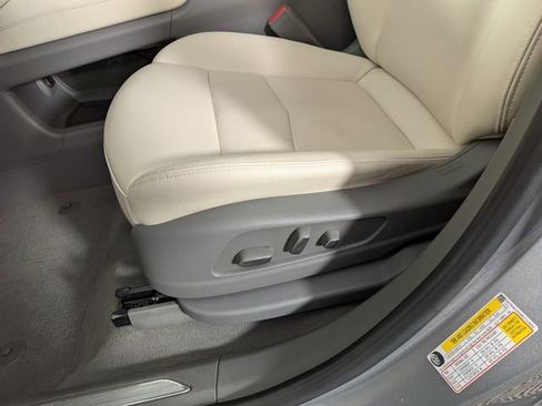 Certified 2024 Cadillac XT5 Premium Luxury image 19