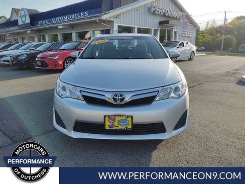 Used 2014 Toyota Camry LE image 8