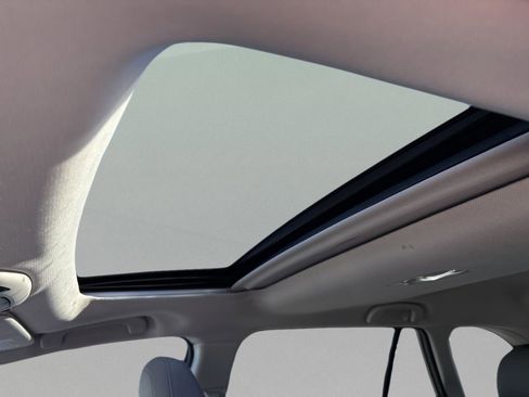 Used 2020 Subaru Outback Limited w/ Tech Package 2 image 32