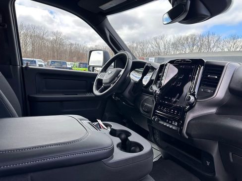 New 2026 RAM 2500 Tradesman AWD/4WD image 26