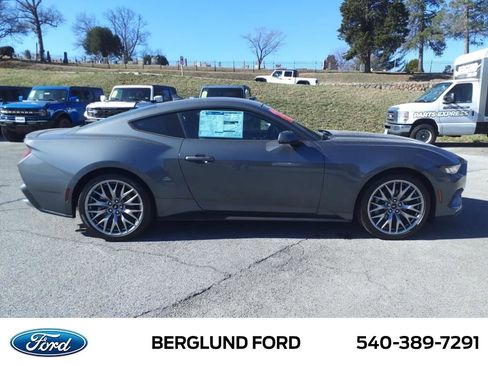 New 2025 Ford Mustang Premium image 4