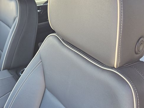 Used 2025 Chevrolet Tahoe Premier image 15