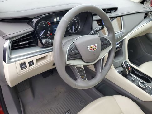 Used 2024 Cadillac XT5 Premium Luxury image 9