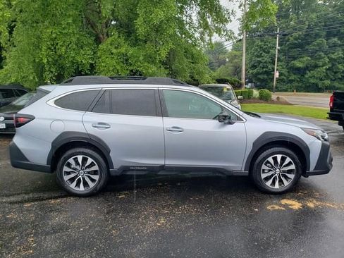 Used 2024 Subaru Outback Limited image 2