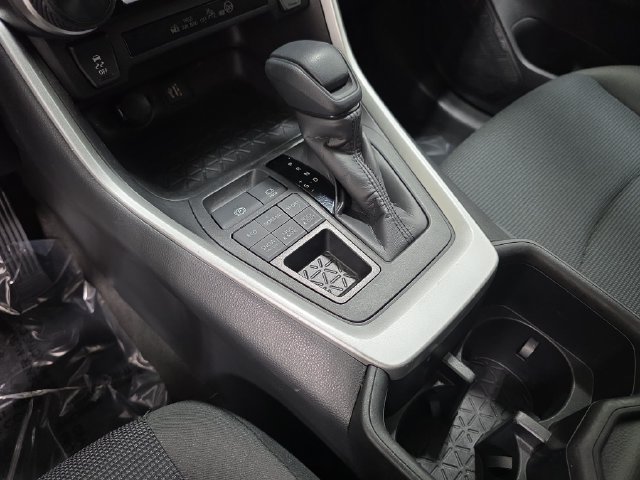 Certified 2023 Toyota RAV4 LE AWD/4WD image 22