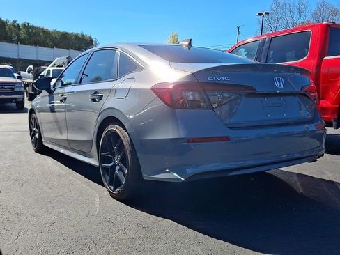 Used 2025 Honda Civic Sport image 3