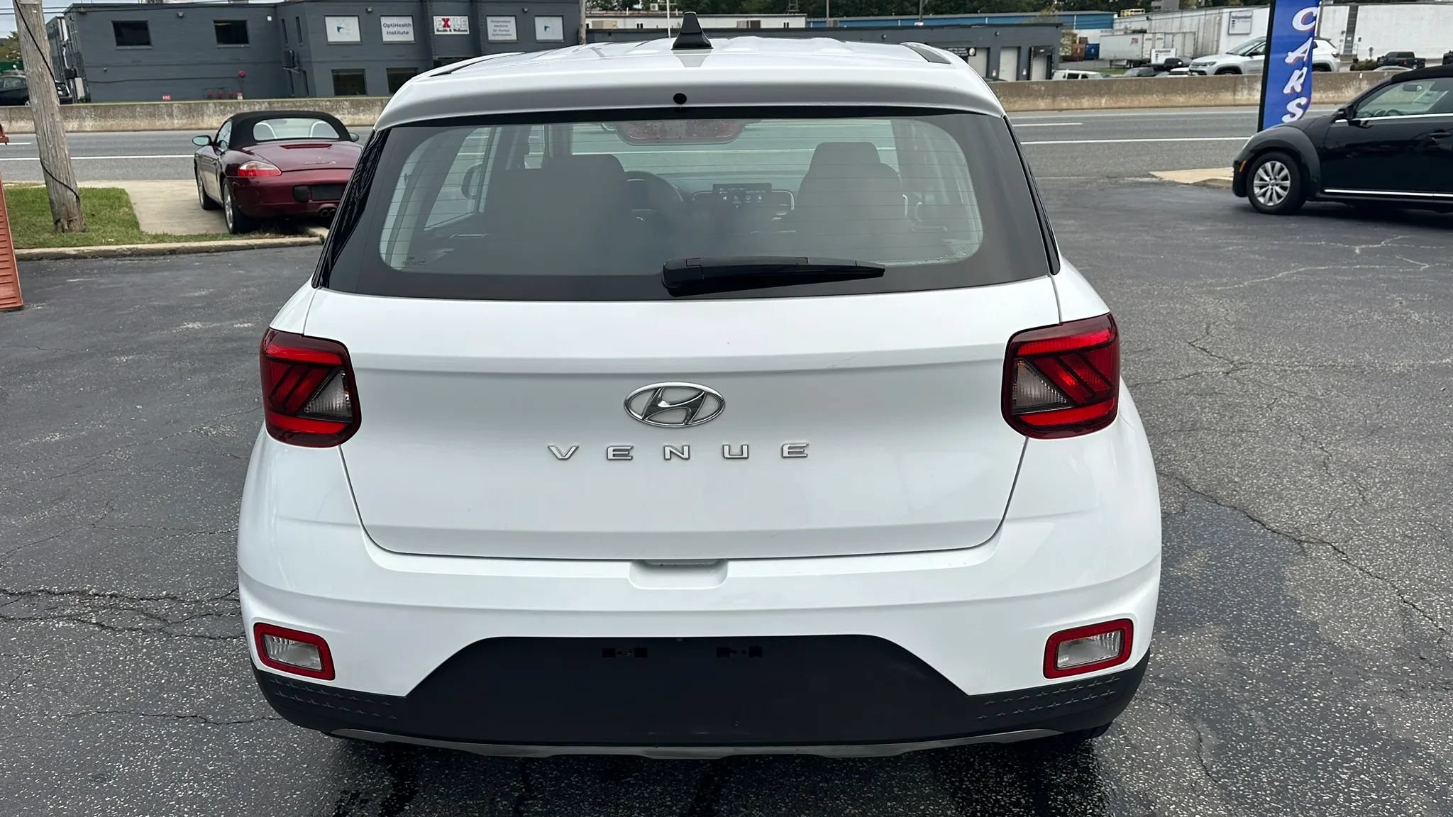 Used 2021 Hyundai Venue SE FWD image 7