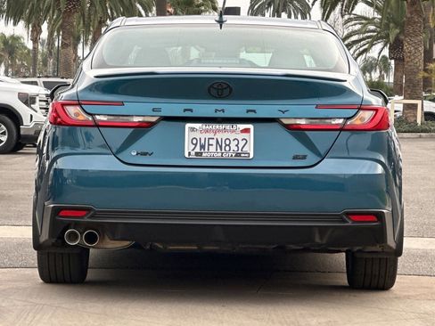 Used 2026 Toyota Camry SE image 5