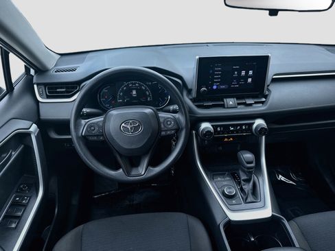 Used 2024 Toyota RAV4 LE AWD/4WD image 18