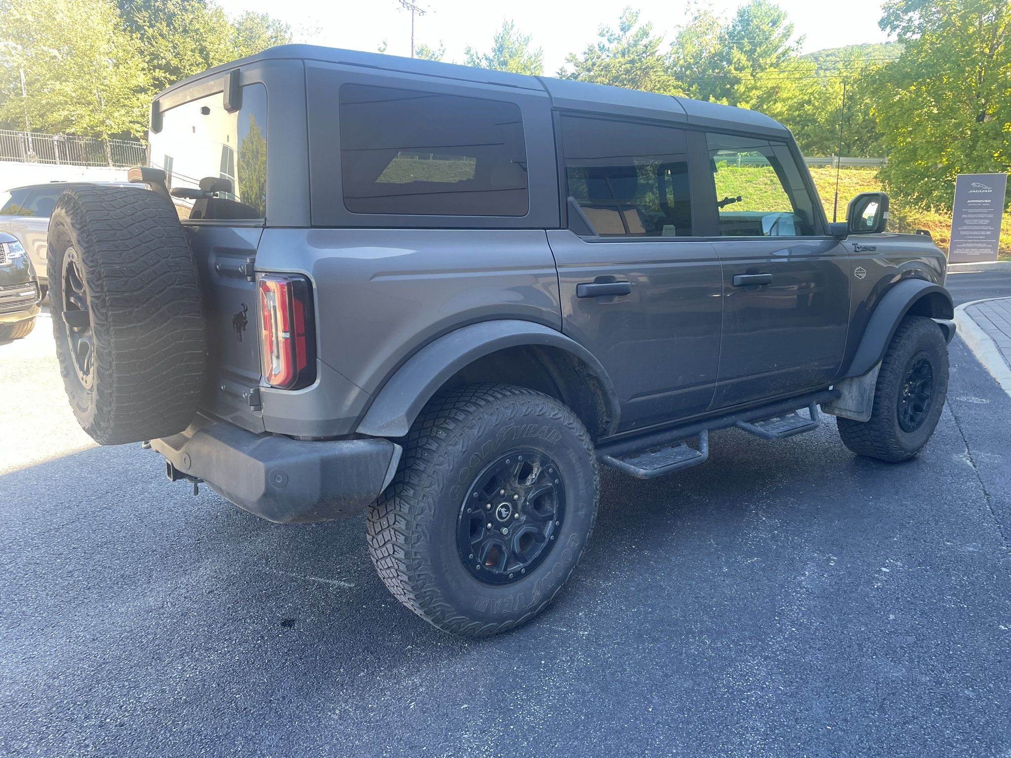 Used 2023 Ford Bronco Wildtrak AWD/4WD image 3