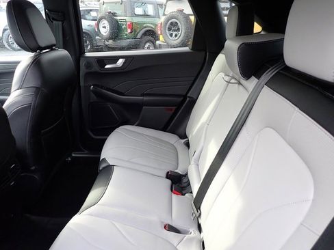 Used 2025 Ford Escape Platinum w/ Premium Technology Package image 11