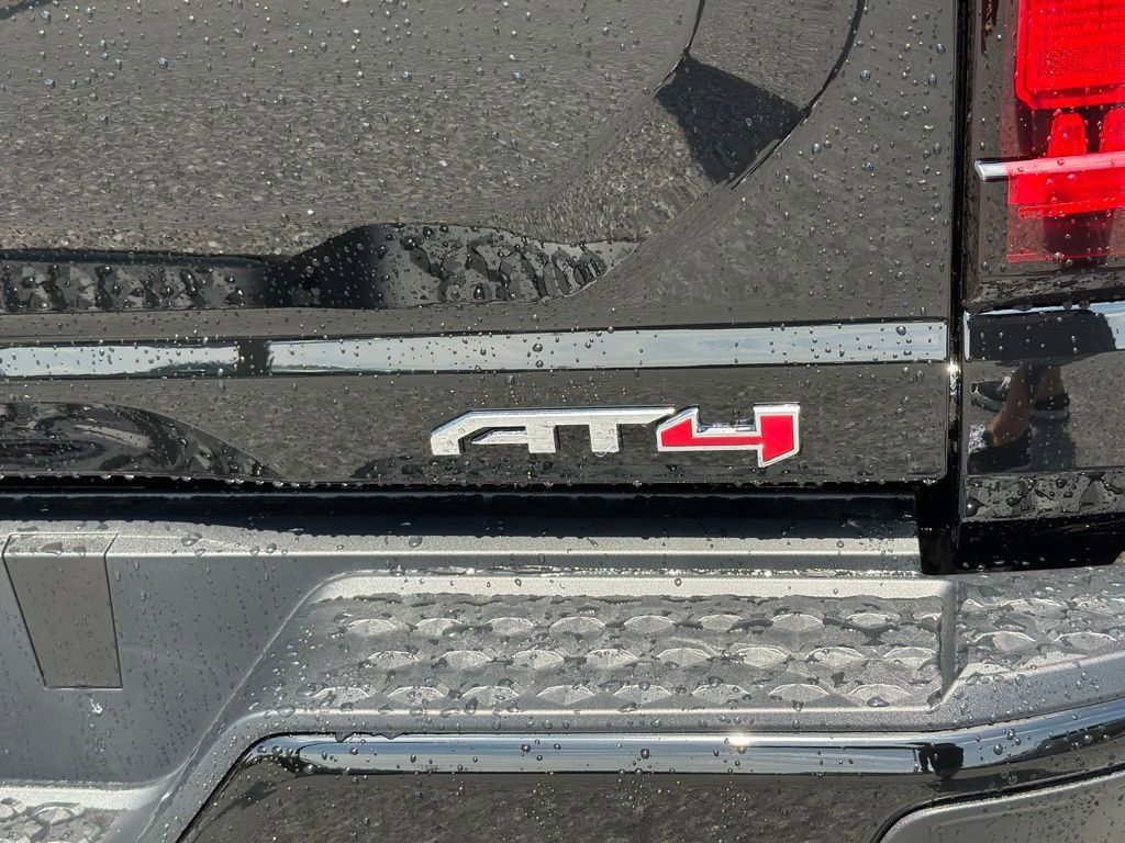 New 2026 GMC Canyon AT4 AWD/4WD image 38