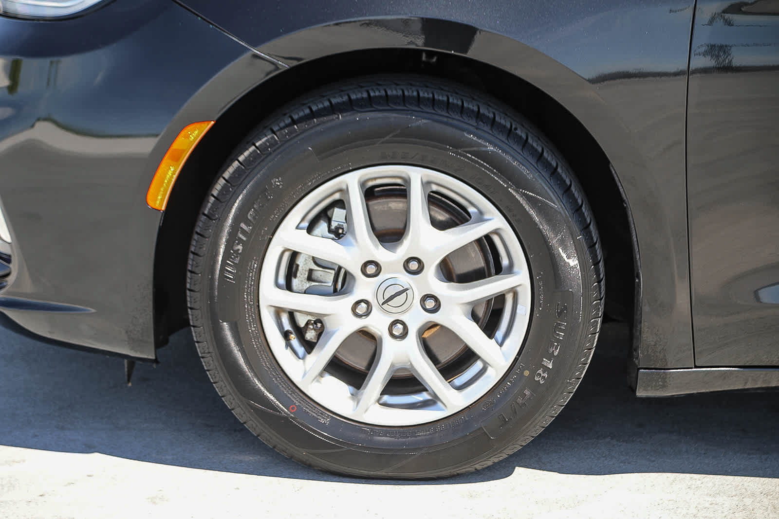 Used 2022 Chrysler Pacifica Touring-L FWD image 10