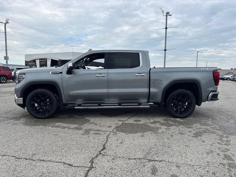 Used 2023 GMC Sierra 1500 SLT w/ SLT Premium Package AWD/4WD image 3