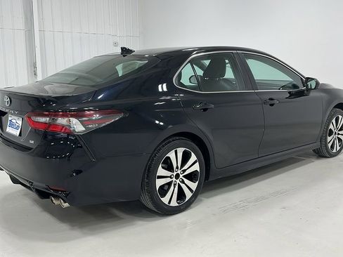 Used 2021 Toyota Camry SE image 5
