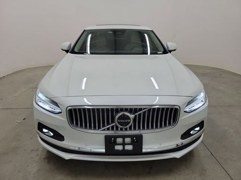 Used 2025 Volvo S90 B6 Plus image 2